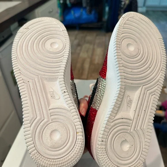 7Y/8.5M Women’s Nike Black, White & Red  CUSTOM Blinged Air Force 1’s. - Picture 5 of 9